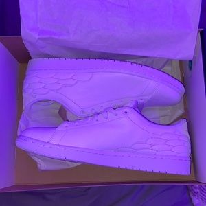 Air Jordan 1 centre Court shoes. Never worn in box and everything.